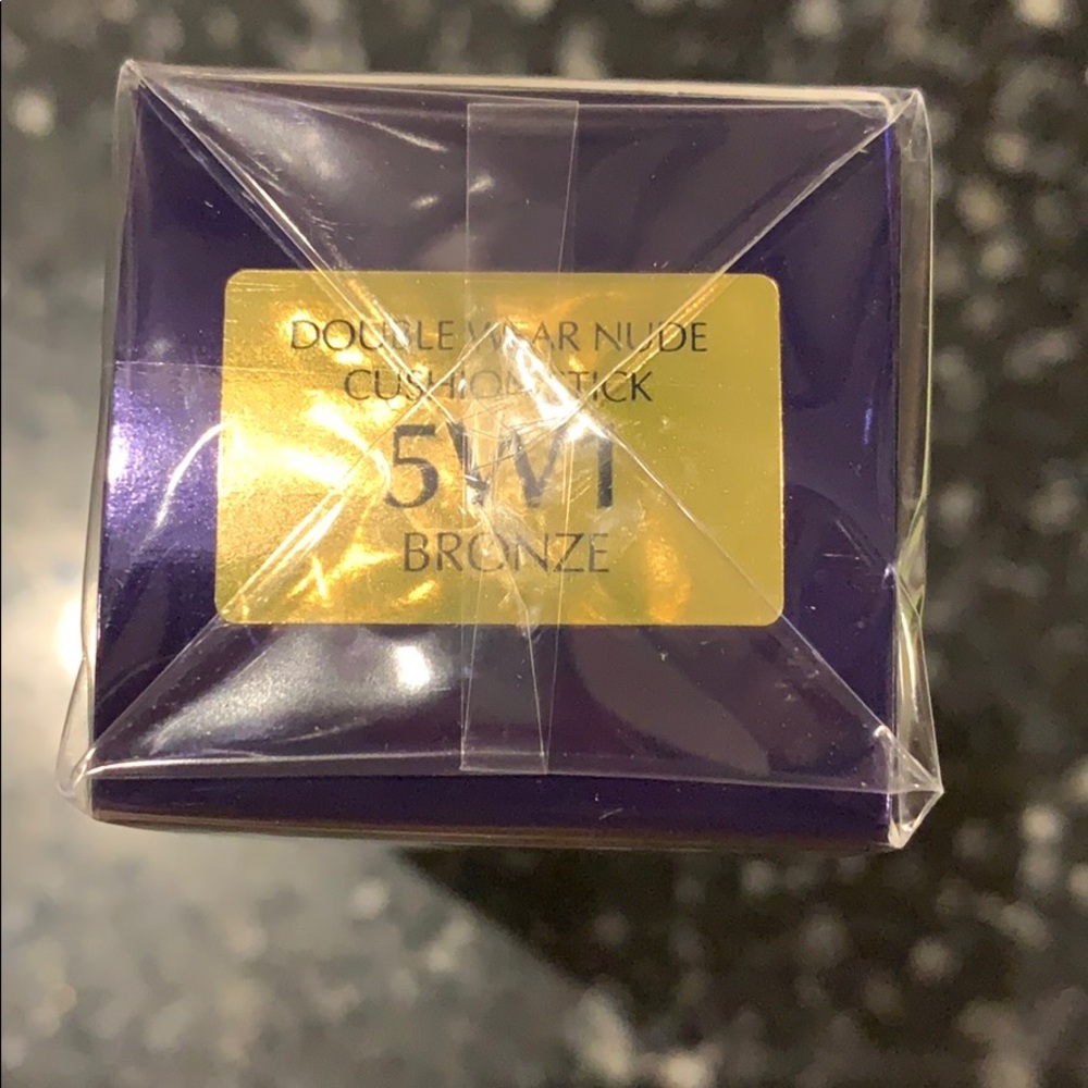 Estée Lauder Double Wear Nude Cushion Stick - Picture 2 of 3